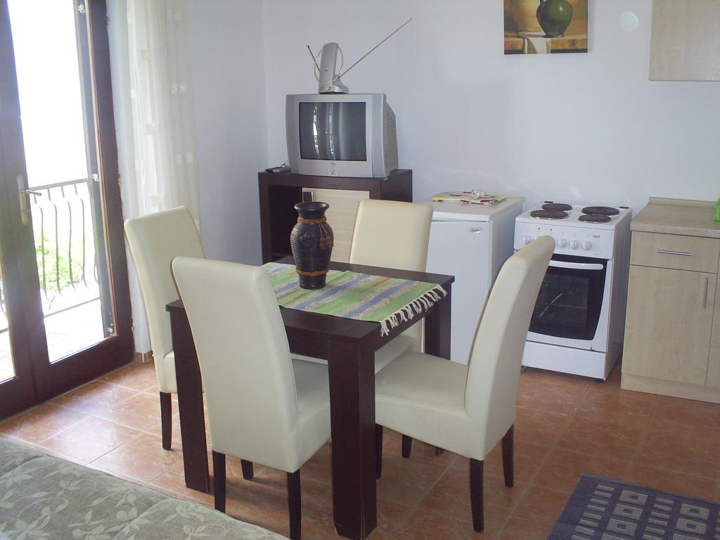 Apartmani Dado Улцин Екстериор снимка
